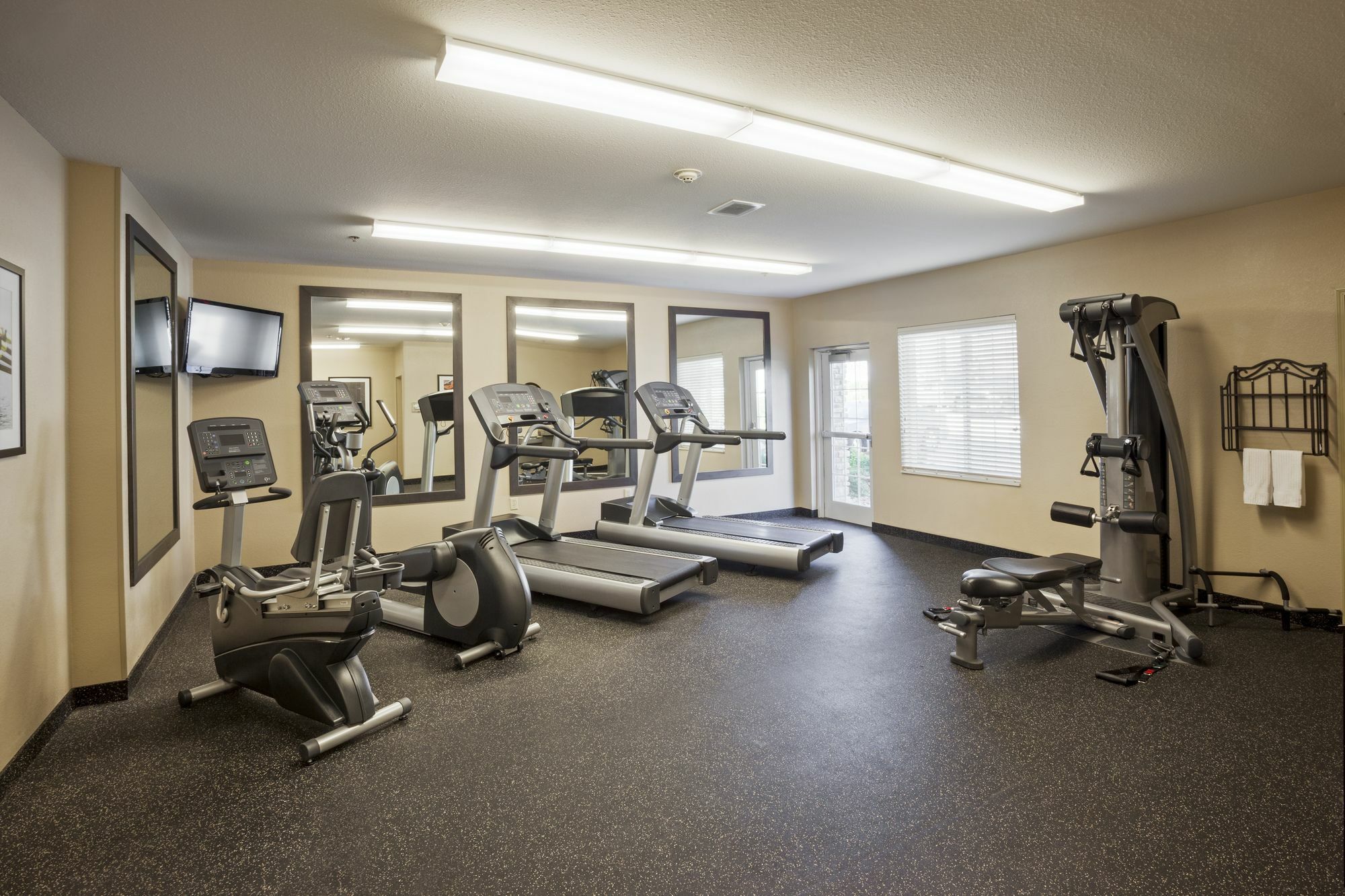 Candlewood Suites Alexandria West By Ihg מראה חיצוני תמונה